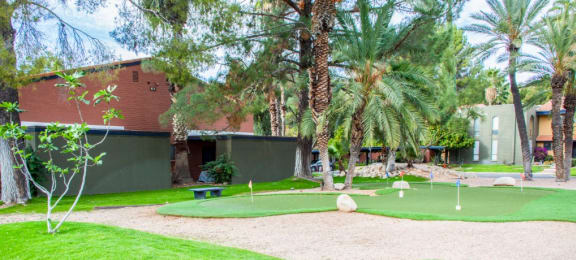 Putting Green at Mission Palms Apartments in Tucson, AZ