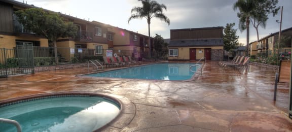 Hot Tub And Swimming Pool at Raintree Apartments, Highland, CA 92346