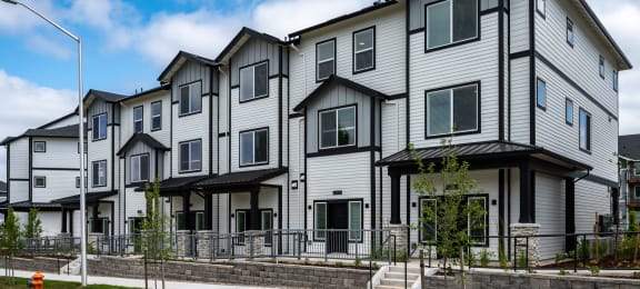 a picture of Timberview Townhomes in Oregon City, OR