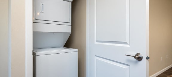 Claxter Park | Washer and Dryer Set