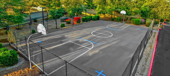 Basketball Court at 2150 Apartments
