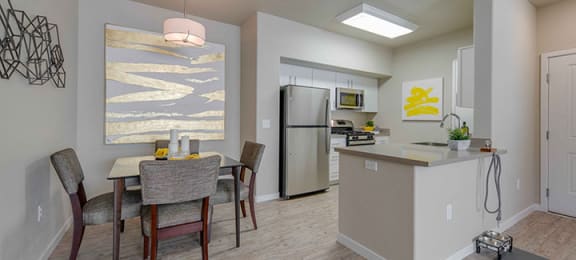 Fully Equipped Kitchens And Dining at The Landing at College Square, California