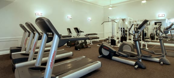 Luxury apartments with fitness center at Lenox Village Apartments in Lincoln, Nebraska