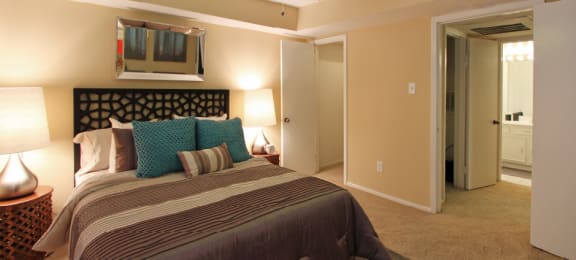 Gated apartment community close to the Galleria with spacious bedroom with walk-in closet and attached bathroom.