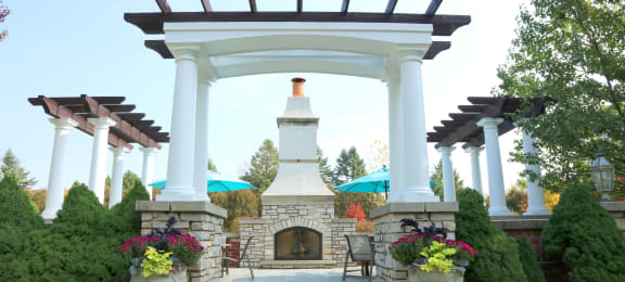 Outdoor Lounge w/ Fireplace & Grills at Regency Place, Illinois