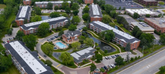 Aerial at Versailles on the Lakes Oakbrook*, Oakbrook Terrace, 60181