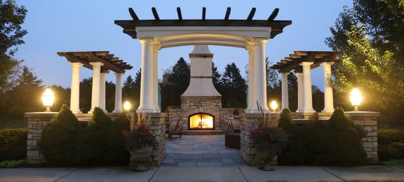 Outdoor Fireplace & Grills at Regency Place, Illinois