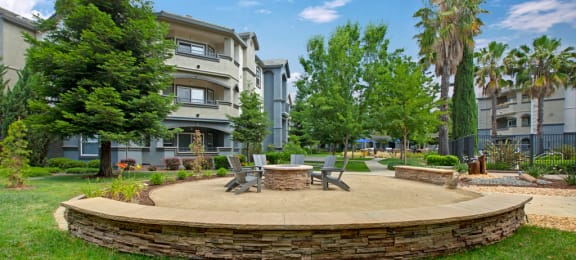 Outdoor Fire Pit Area with Seating | Sacramento CA Apartments for Rent | Broadleaf Apartments