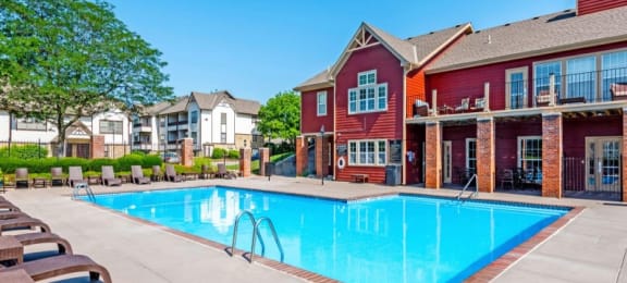 Clubhouse Pool at Coach House Apartments, Kansas City