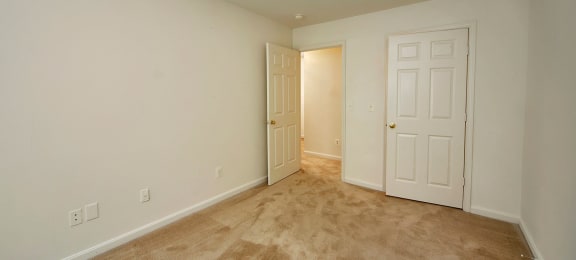 Carpeted bedroom at Broadwater Townhomes in Chester, VA