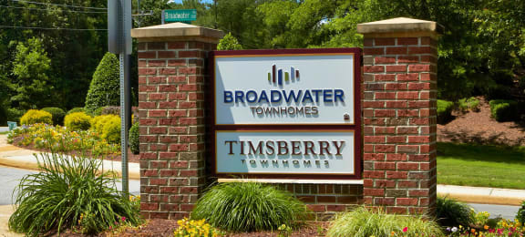 Broadwater outdoor sign at Broadwater Townhomes in Chester, VA