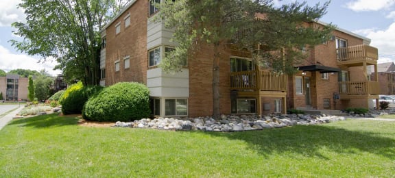 Apartments in East Lansing near Michigan State University | Cedar Street Apartments
