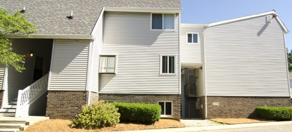 East Lansing Apartments near Michigan State University | Eastpoint Townlets