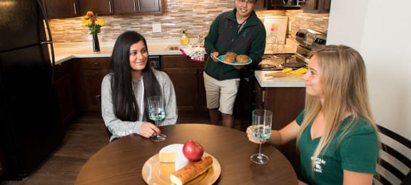 East Lansing Apartments near Michigan State University | Eden Roc Apartments
