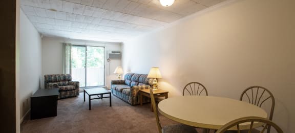 Spacious Living room in East Lansing Apartments near Michigan State University | Woodmere