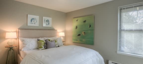Gorgeous Bedroom at Waverly Gardens Apartments, Portland, OR