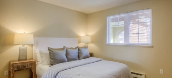 Gorgeous Bedroom at Waterford Apartments, Washington