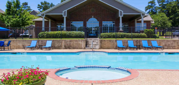 Longview TX apartments swimming pool
