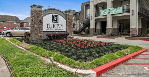 Classic Property Signage Designs at The Ivy at Galleria, Houston, 77057