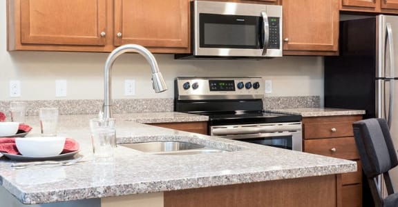 Noblesville Indiana Apartment Rentals Redwood Living Redwood Noblesville Harewood Drive N Flash Gallery Kitchen