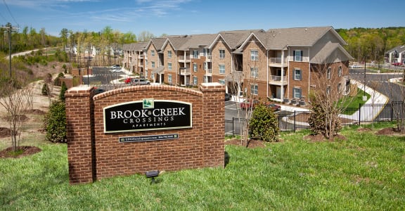 Sign at Brook Creek Crossings Apartments