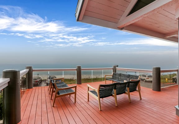 deck overlooking the ocean at OceanAire Apartment Homes, Pacifica, CA