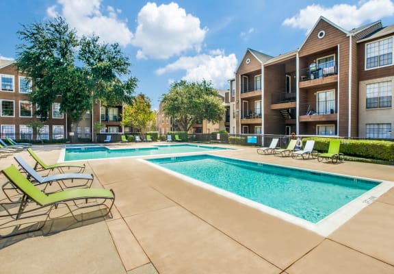 the preserve at ballantyne commons pool and apartment buildings at Seacrest Apartments, Garland, TX, Texas