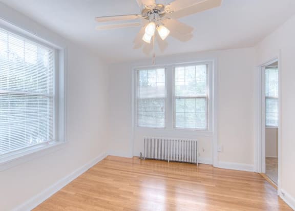 6100-14th-Street-Bedroom-Windows-and-Ceiling-Fan