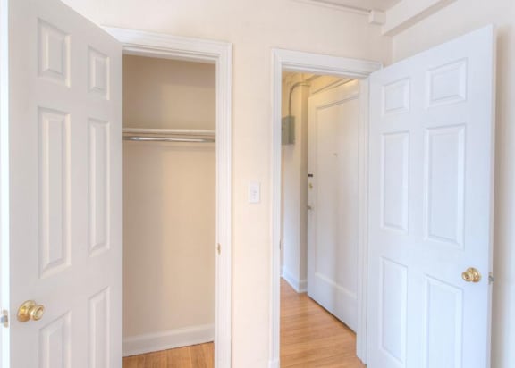 6100-14th-Street-Bedroom-Closet-and-Bedroom-Door