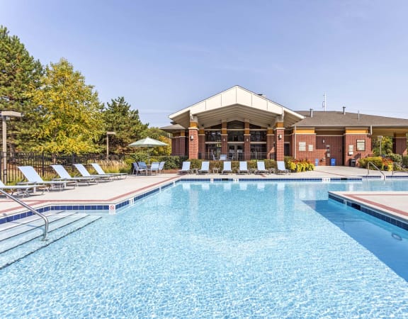Glimmering Pool at Thornberry Woods Apartment Homes, Naperville, 60565