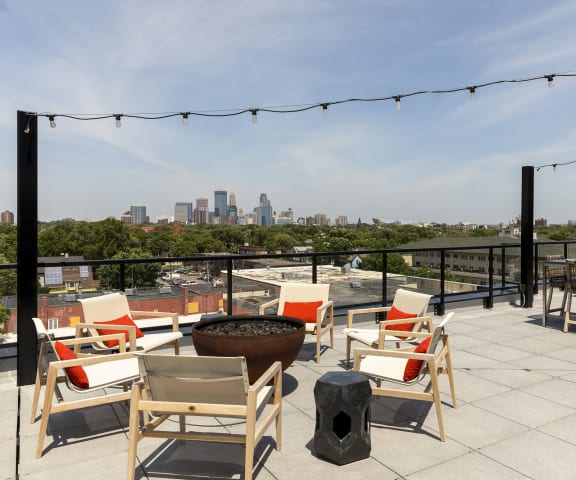 Rooftop Living Area at Lyndy Apartments, Minneapolis, Minnesota