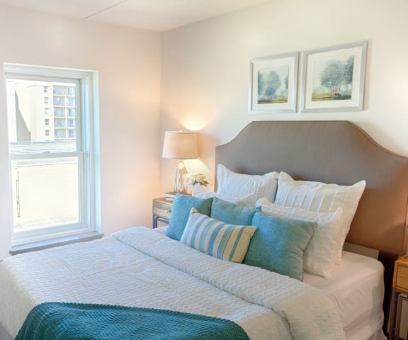 Comfortable Bedroom at Knollwood Towers East Apartments, Minnesota, 55343