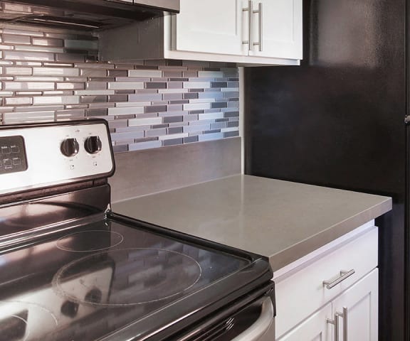 New Cabinetry And Appliances at Pacific Trails Luxury Apartment Homes, Covina