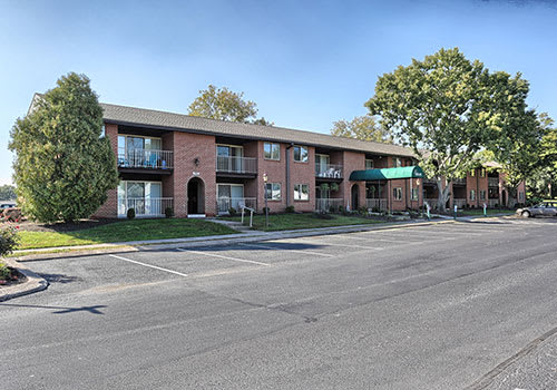 Twin Lakes Manor Apartments property image