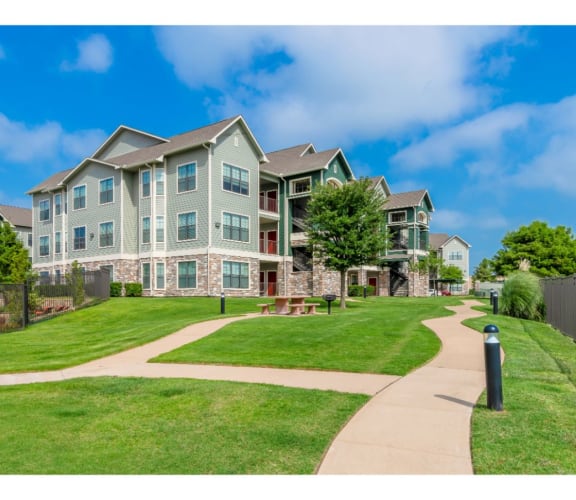 Hunter's Cove Apartments property image