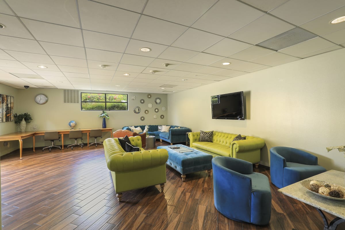 The Verandas resident lounge - Canoga Park, CA