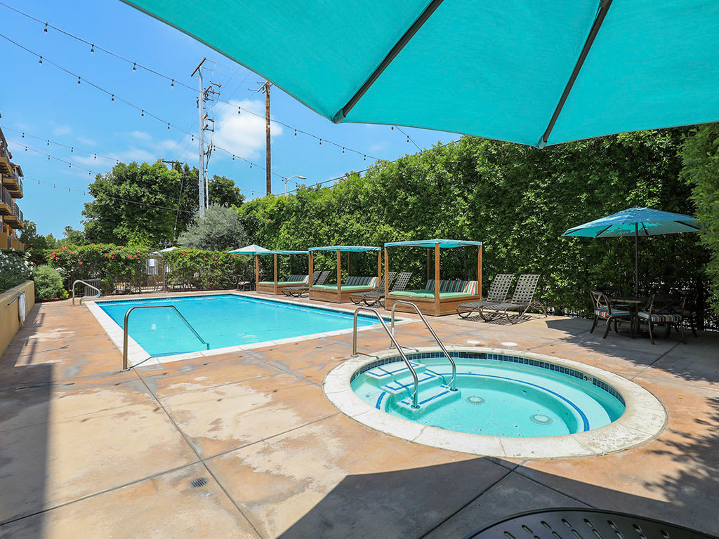 The Verandas pool and jacuzzi with cabanas - Canoga Park, CA
