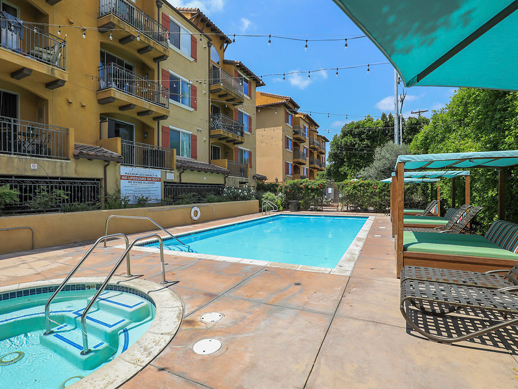 The Verandas apartment community photo - Canoga Park, CA