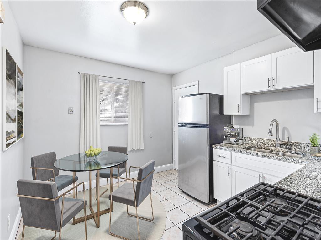 Upgraded Kitchen Granite Countertops Stainless Steel Appliances