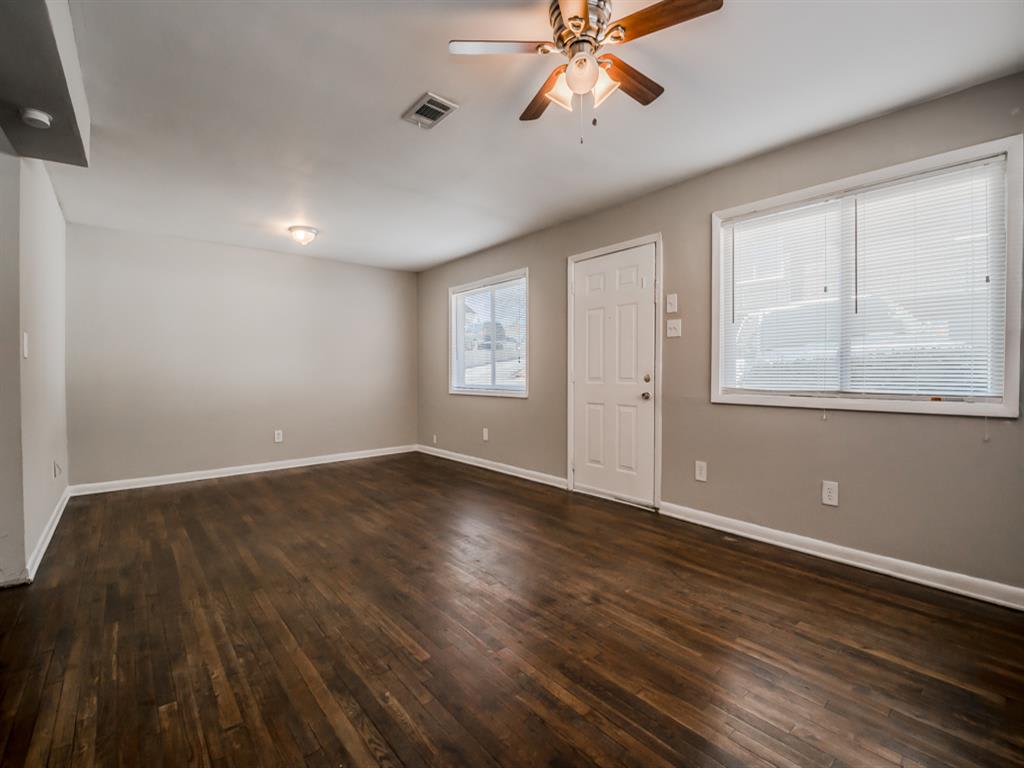 Photos of Our Apartments & Townhomes in Sandy Springs, GA