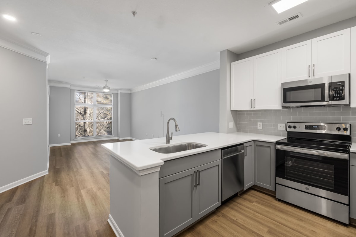 Apartments for Rent in Oberlin Raleigh Oberlin Court