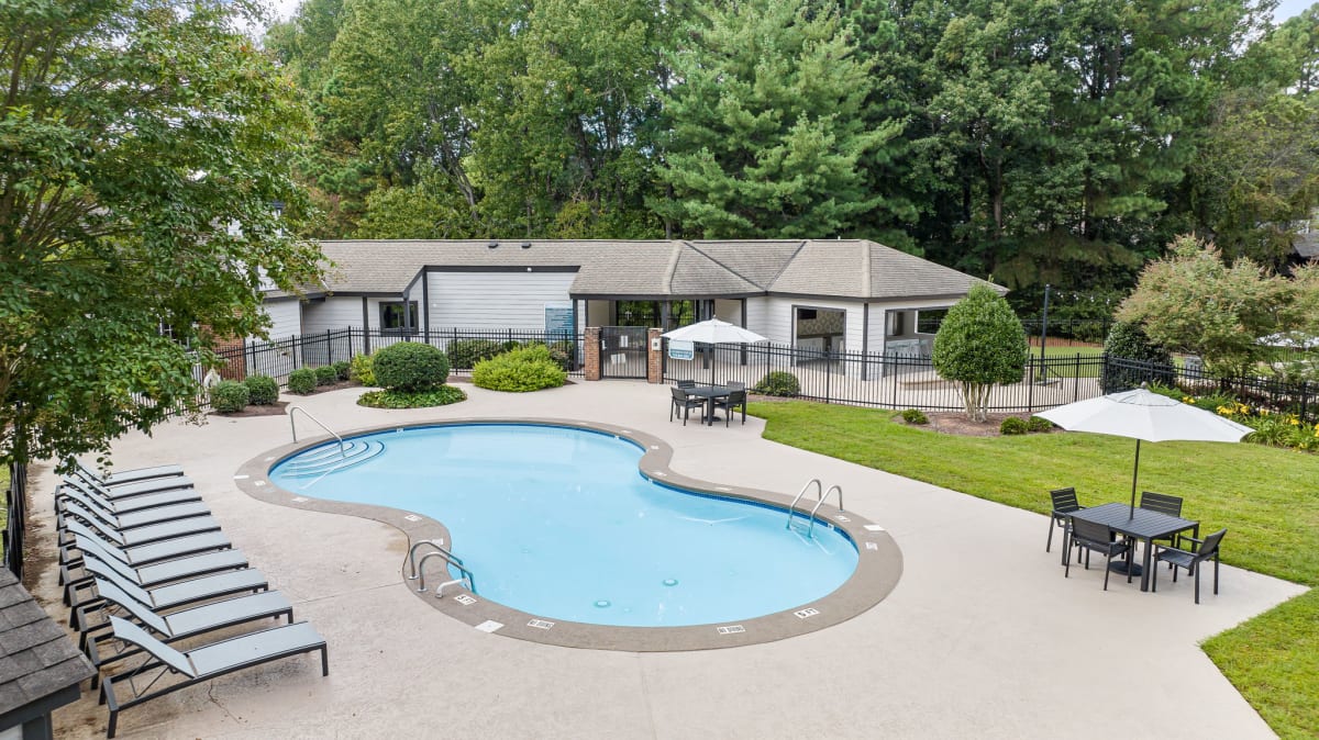 Apartments near Lynn Rd, Raleigh, NC View at Lake Lynn
