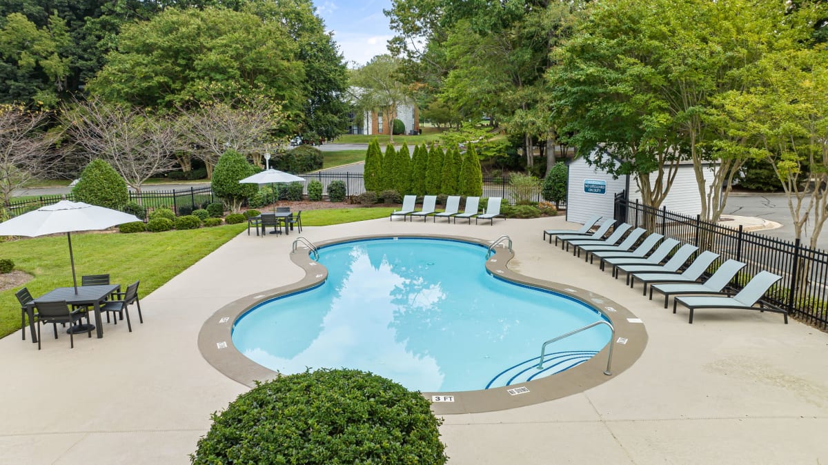 Apartments near Lynn Rd, Raleigh, NC View at Lake Lynn