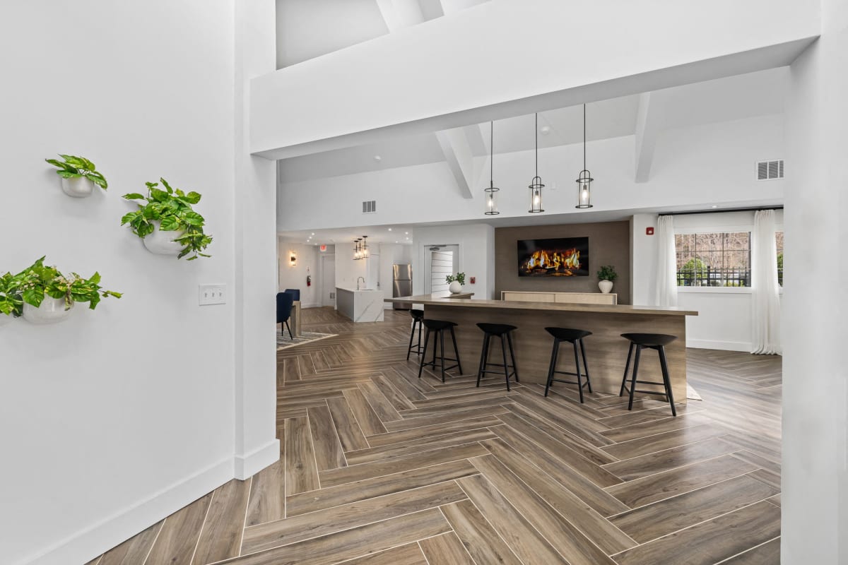 Apartments near Lynn Rd, Raleigh, NC View at Lake Lynn