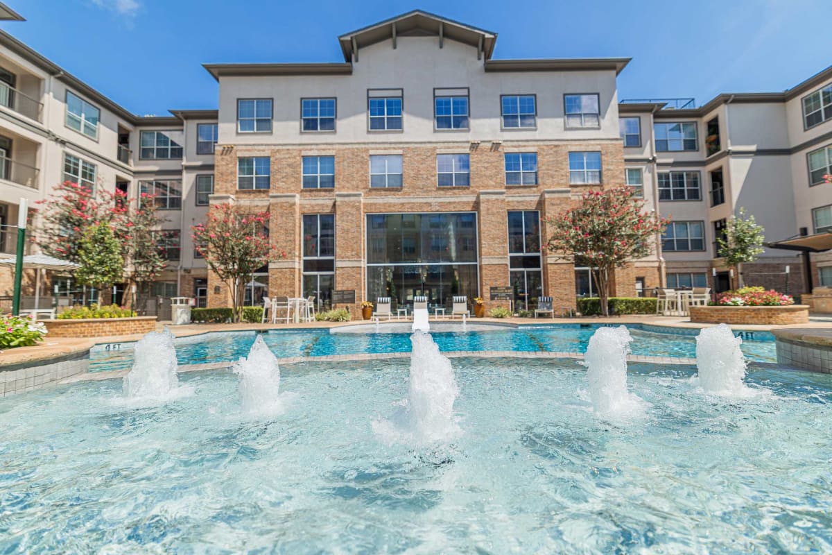 Apartments in Memorial City, Houston Auxo at Memorial