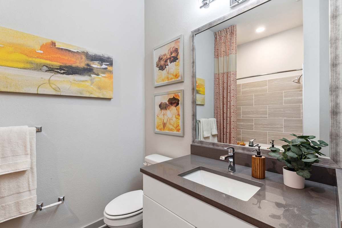 Photos of Places for Rent in Colorado Springs | The Zeb