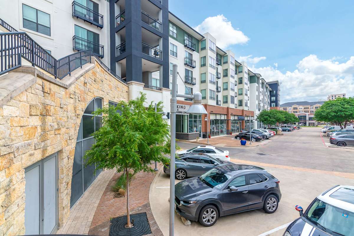 Village On The Green apartment photo