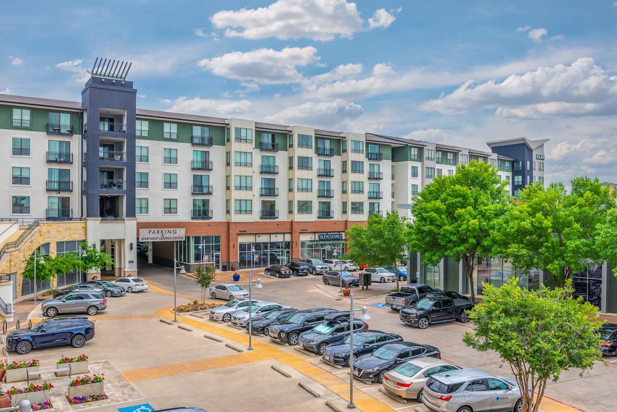Village On The Green apartment photo