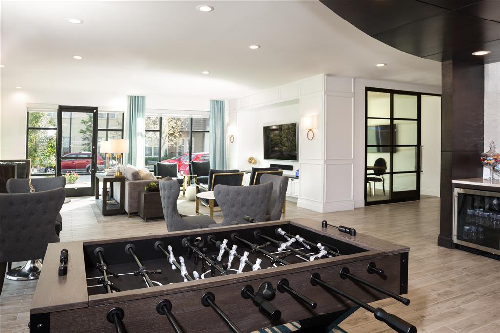 Photos Modern Apartments in Dallas, TX The Briscoe