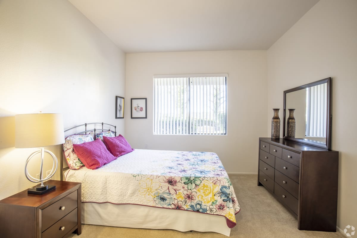 Poway, CA Senior Apartments Legacy Hills at Poway Photos